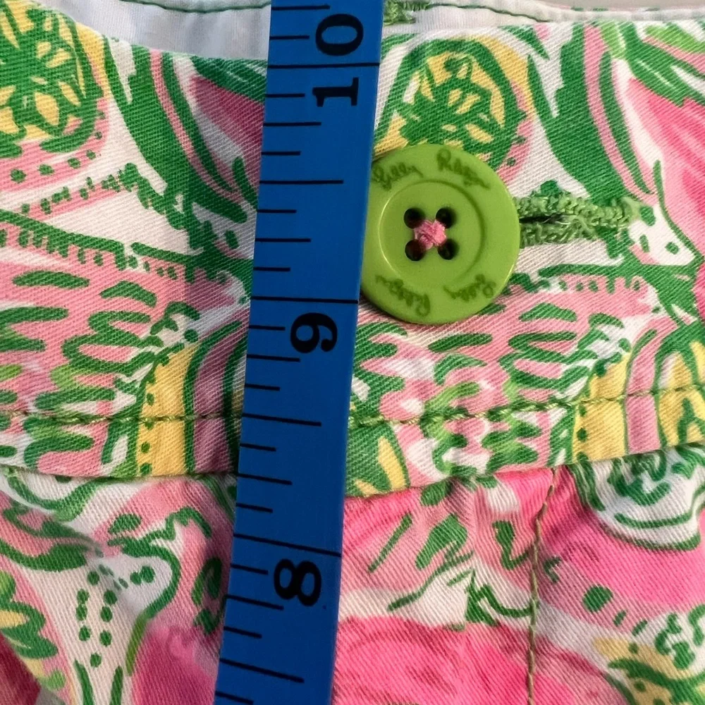 Lilly Pulitzer Callahan size 0 pink flamingo shorts Excellent condition